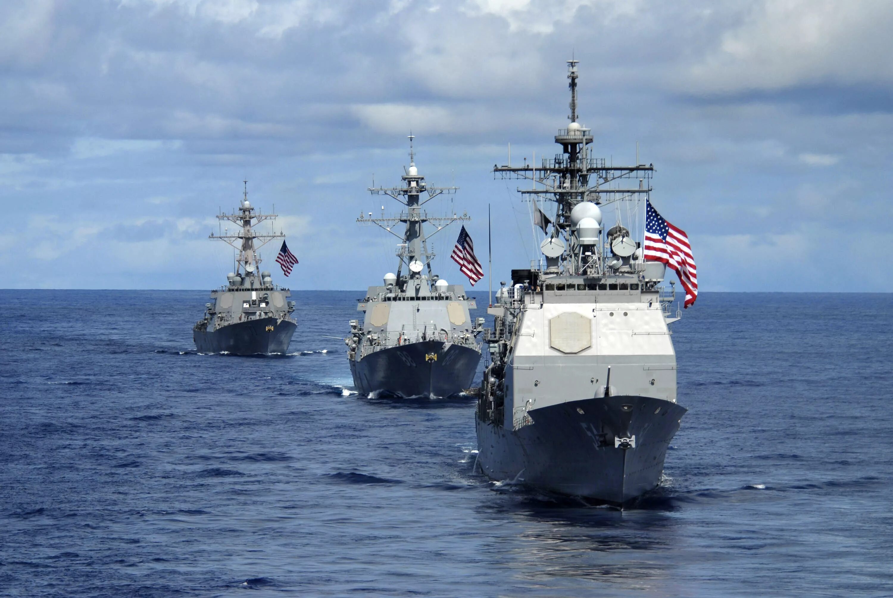 Usa ships. Арли Берк вооружение. Ракетный крейсер USS Antietam. Флот США us Navy. Вооружение ВМС США.