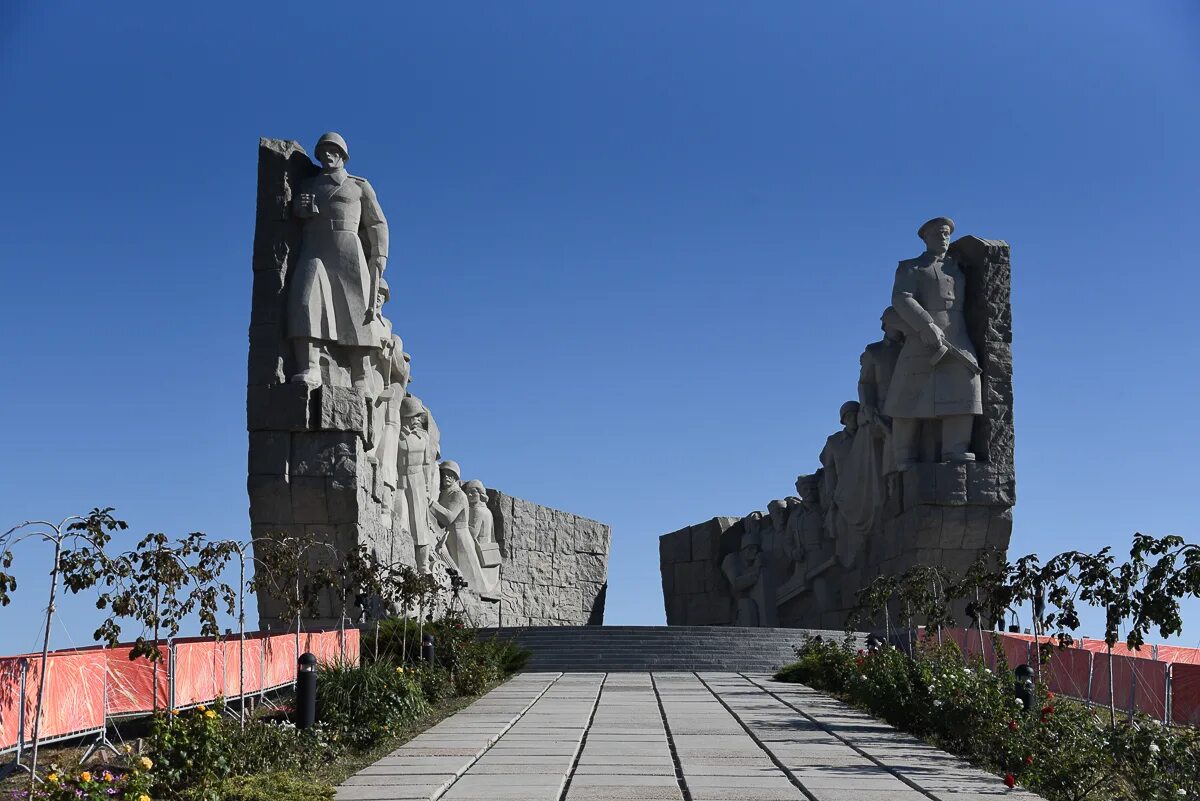 Самбек ростовская область. Самбекские высоты ростовская область. памятник самбекские высоты ростовская область. музейный комплекс самбекские высоты, село самбек. донской военно-исторический музей самбекские высоты.