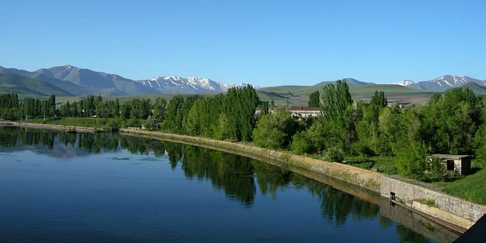 река в армении левый приток