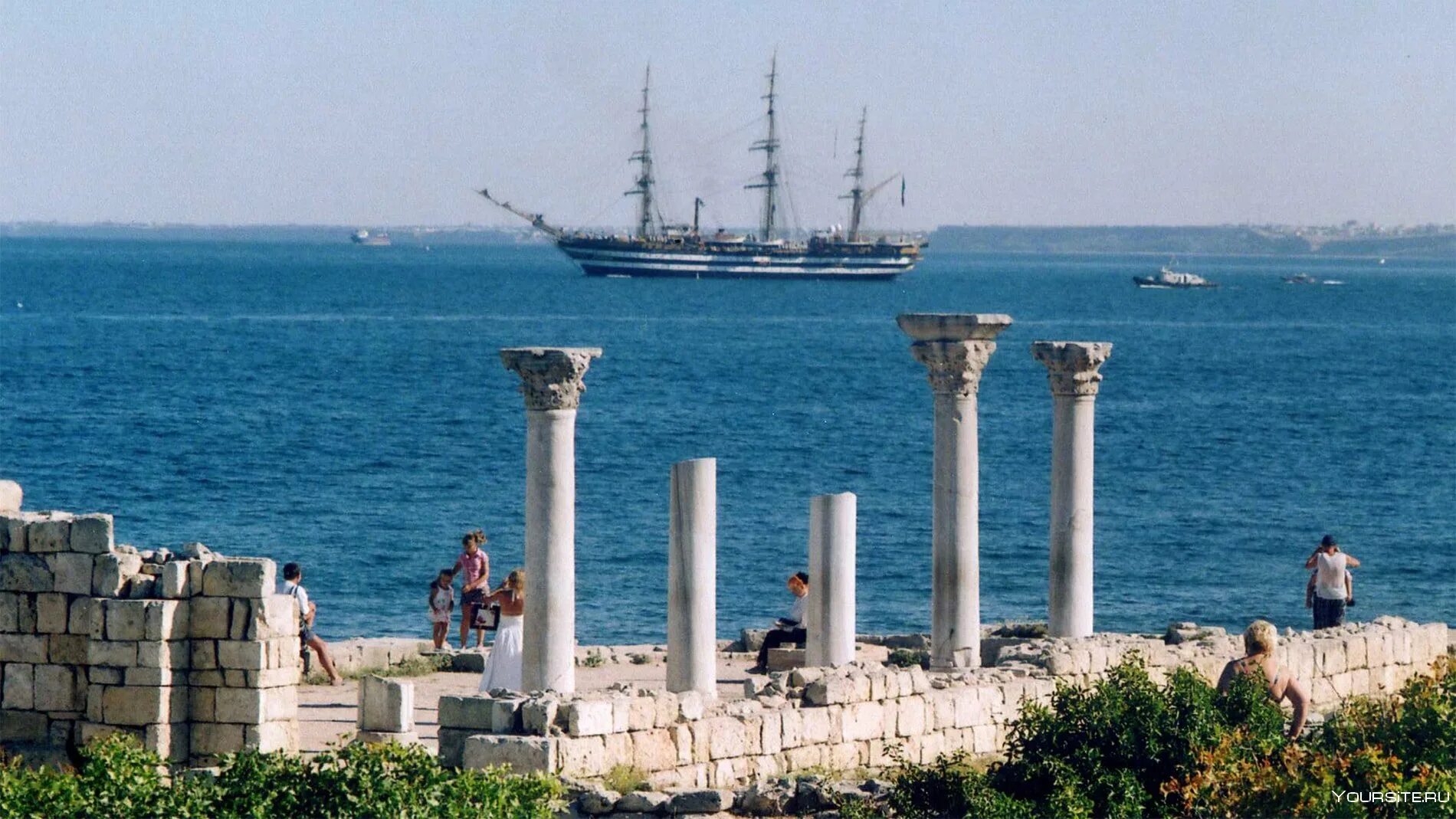 Черное море севастополь. Крым город севастополь 2022. Севастополь главная достопримечательность города. Севастополь относится к крыму. Севастополь курортный город.