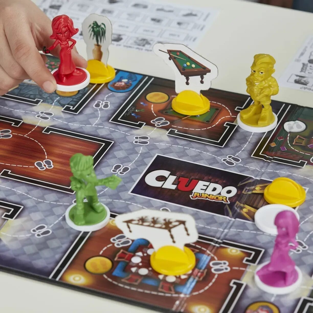 Игра Клуэдо Джуниор. Hasbro Клуэдо. Клуэдо Джуниор настольная. Cluedo от Хасбро. Настольные игры 30