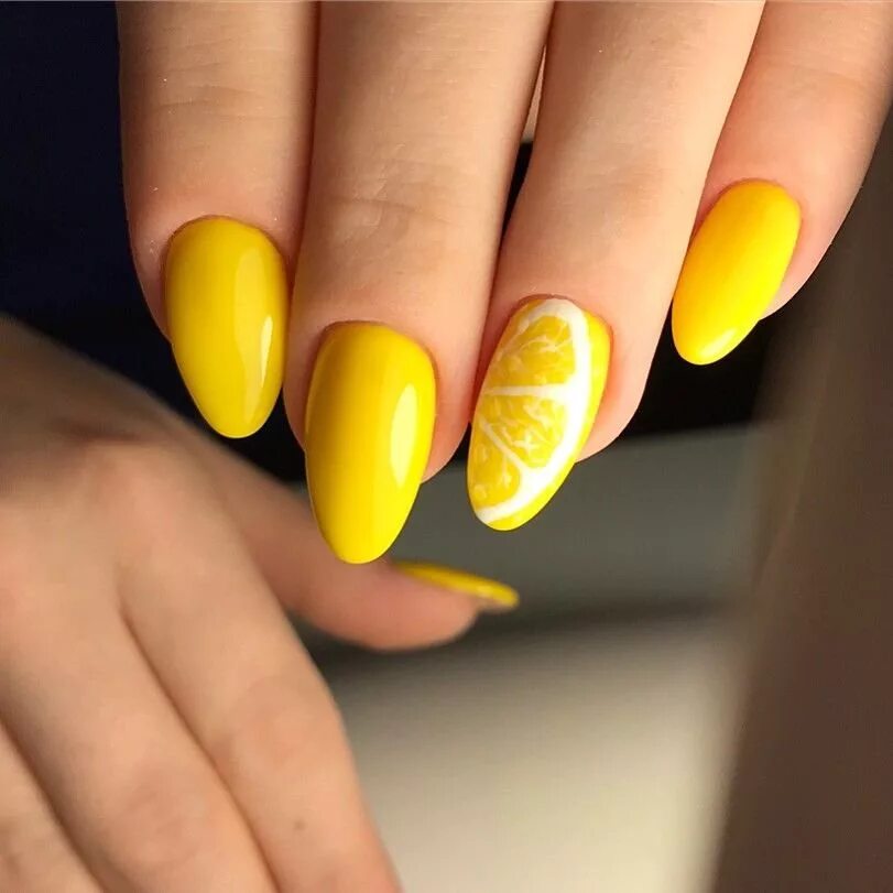 Маникюр с жёлтым цветом. Жёлтый маникюр. Ногти желтого цвета. Летний дизайн ногтей. Ногти желтого цвета.
