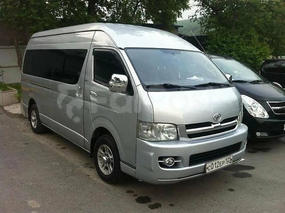 Микроавтобус Toyota Hiace. Toyota Hiace 12 мест. Тойота Хайс 14 мест. Тойота Хайс микроавтобус 2006. Куплю хайс в приморском