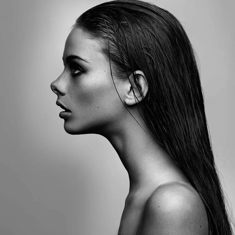 Мейка Вуллард в профиль. Peter Coulson. Питер Коулсон. Лицо набок