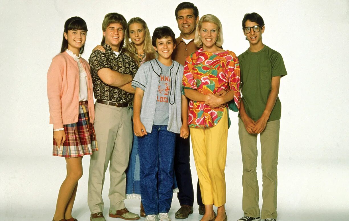 Go to the wonder. Чудесные годы сериал. the wonder years (1988). danica mckellar wonder years. винни купер чудесные годы.