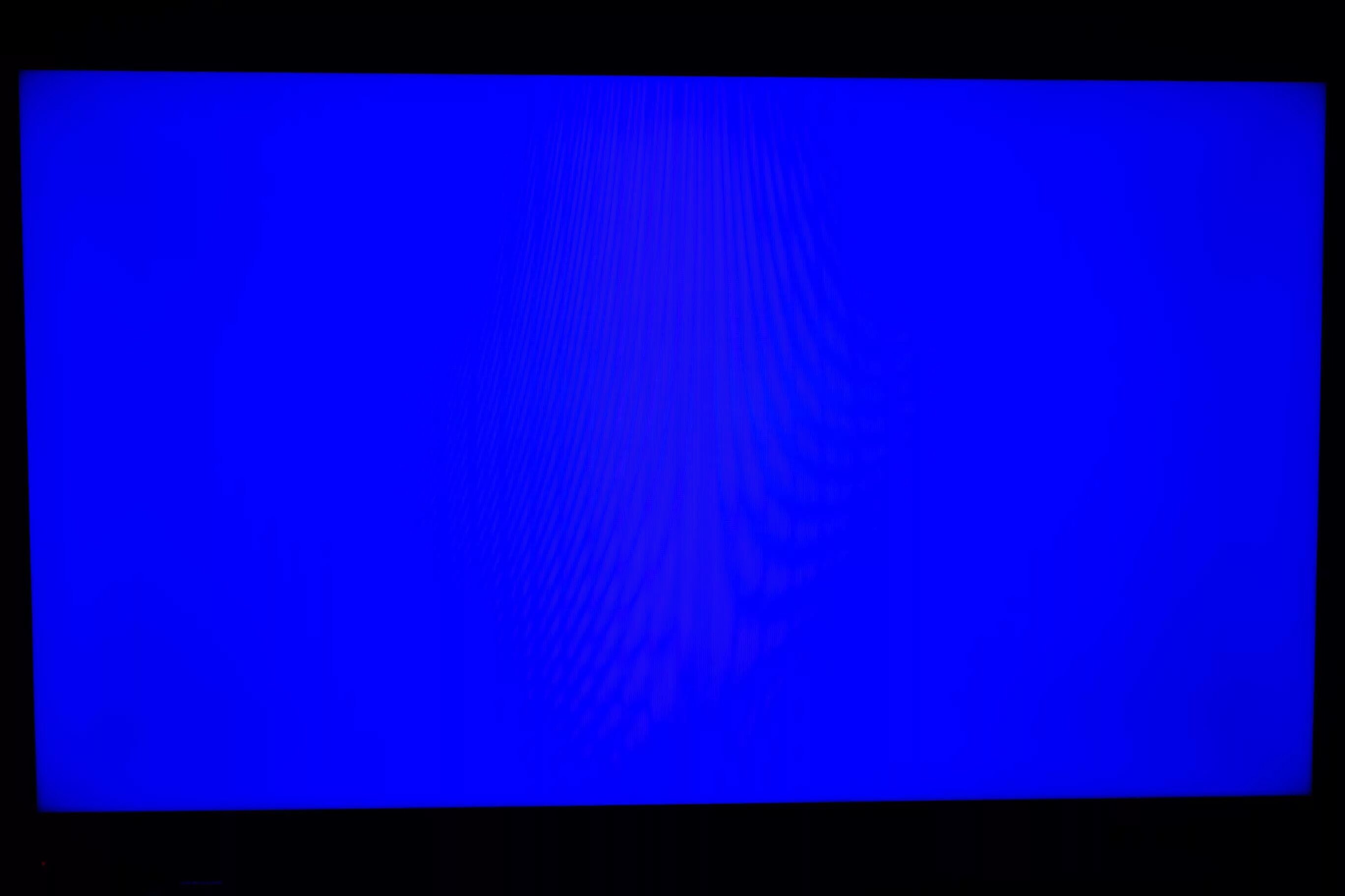 Тест проверки битых пикселей на телевизоре. Синий экран. Синий экран телевизора. Фон для проверки пикселей. Чисто синий экран.