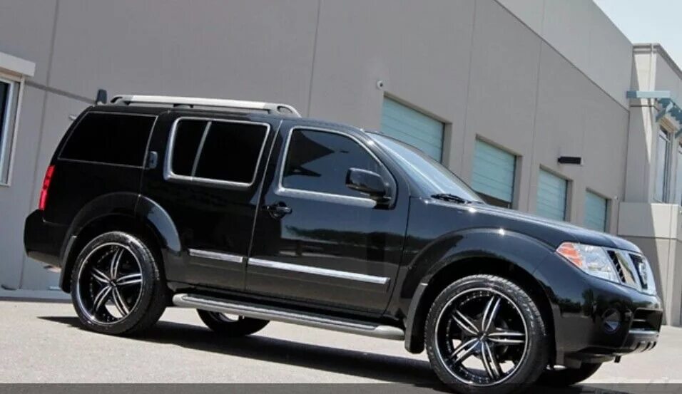 Колесо nissan pathfinder r51. Ниссан патфайндер 22. Nissan pathfinder r18. Nissan pathfinder r51 r20. Диски на ниссан патфайндер.