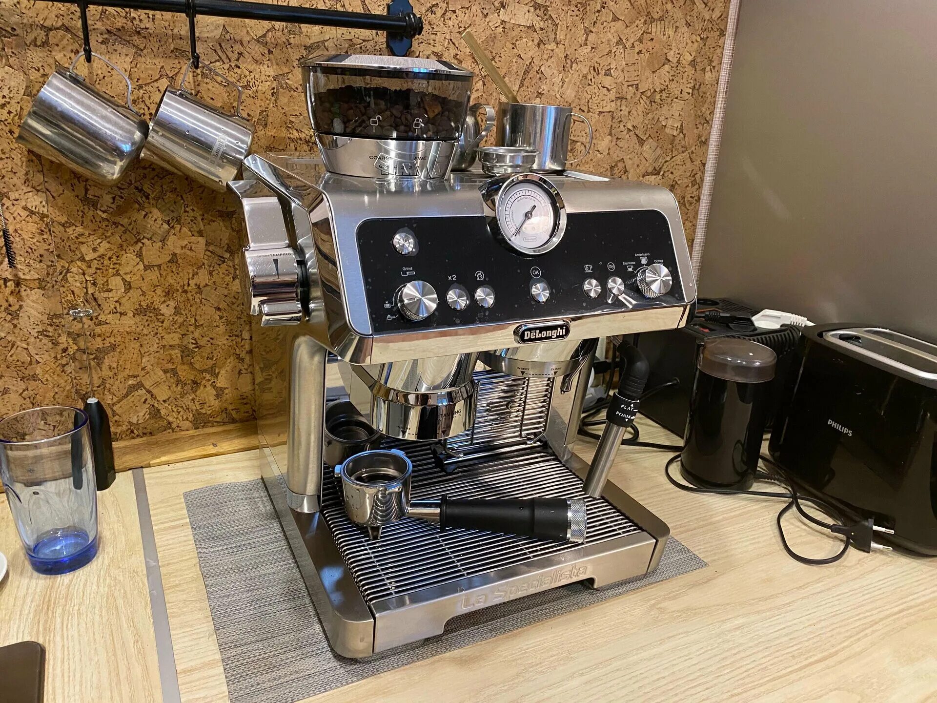 Кофеварка kitfort kt-718. 21. Кофемашина delonghi рожковая с капучинатором. Кофемашина delonghi ec270. Oursson кофемашина 1500.