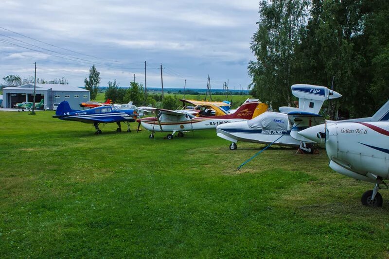 аэроклуб. шелангер аэроклуб. орловский планерный аэроклуб. л410 аист-м. серпуховский аэроклуб досааф.