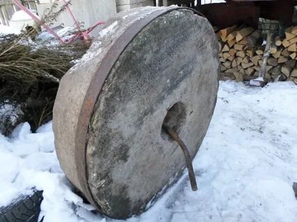Металлический жернов