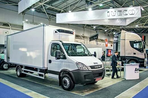 Ивеко 70с15. Ивеко дейли 70с15 с прицепом. Ивеко дейли 70 с 15 с спальником. Ивеко дейли 70с15. Ивеко дейли 70с15 эвакуатор.