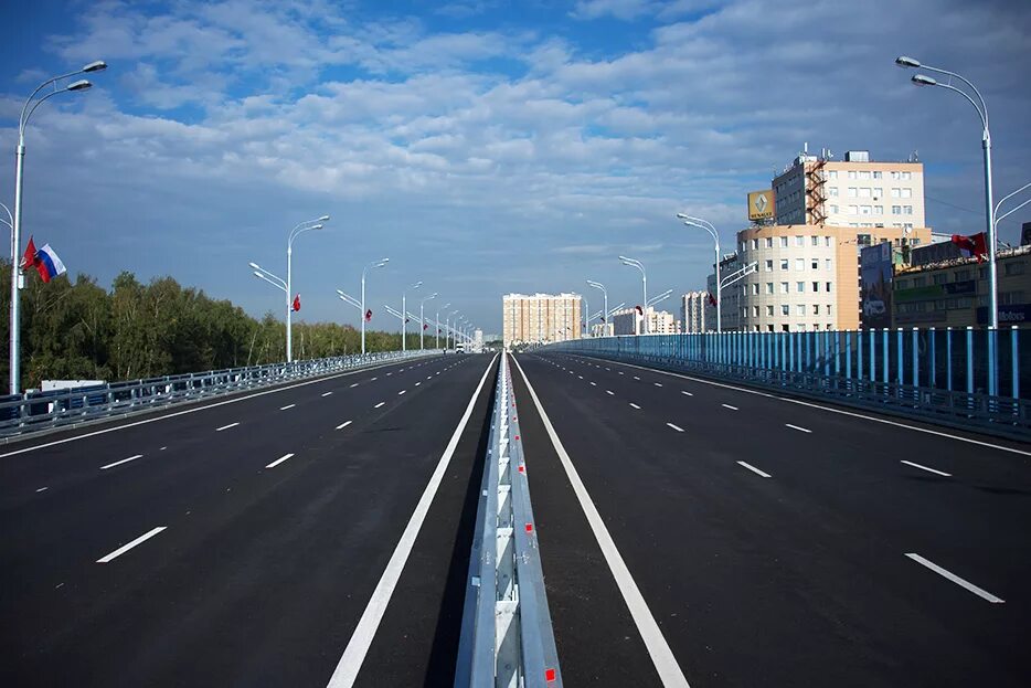 Автомагистрали Москвы. Дороги Москвы. Новая дорога. Городская дорога.