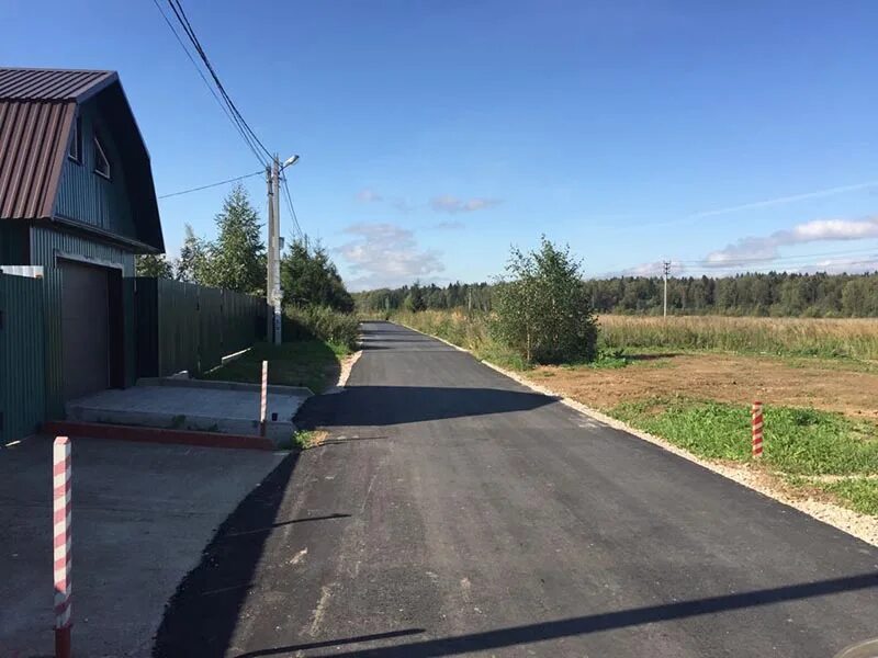 Калугино московская область деревня. Серпухов участки. Серпухов участки. Пруд в деревне мошницы. 245 участок.