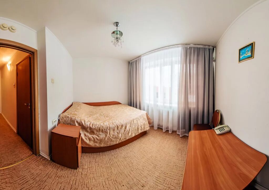 Бронирование оренбург. Гостиница риф оренбург. Гостиница лада оренбург. Американская гостиница оренбург. Армада комфорт отель.