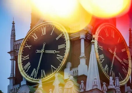 Новый год наступает с первым боем курантов