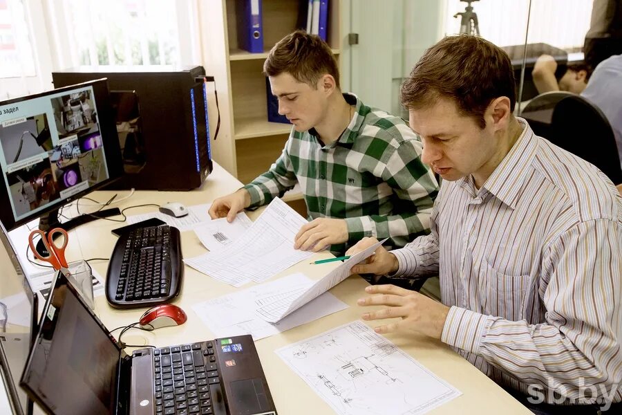 Чгу информатика и вычислительная техника. It специальности студенты. it беларусь специалисты. информатика в универе. бгуир.