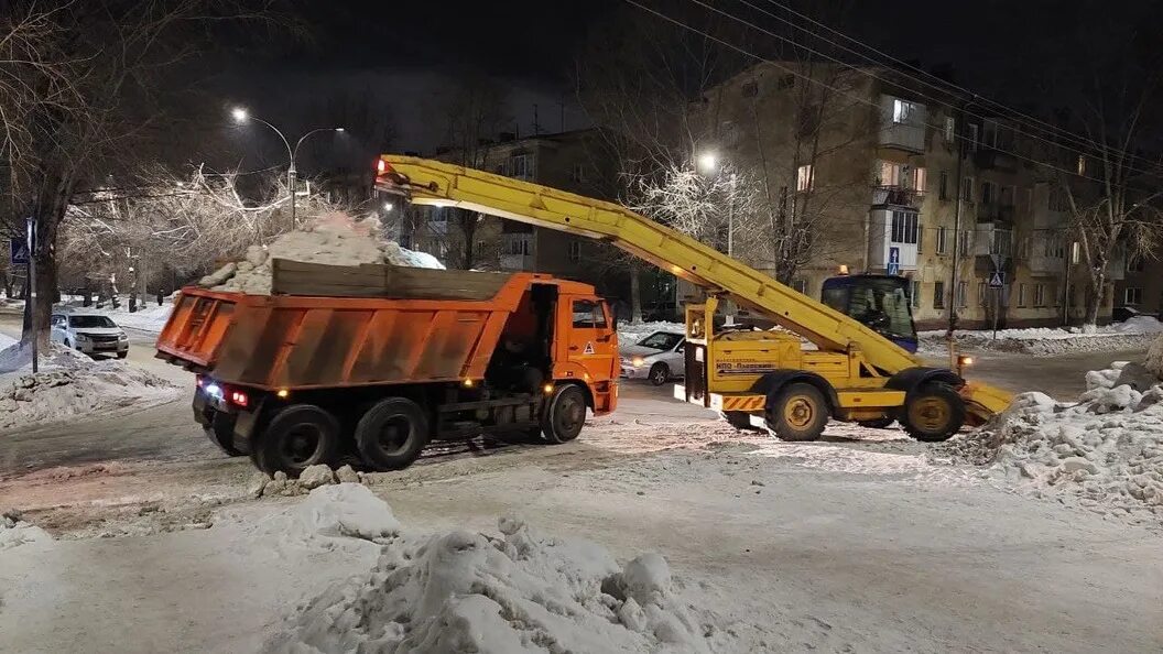 Кузбасский мост Кемерово. Частная уборка снега Кемерово. Пожар в Кемерово. Ремонт кузбасского моста в кемерово 2024