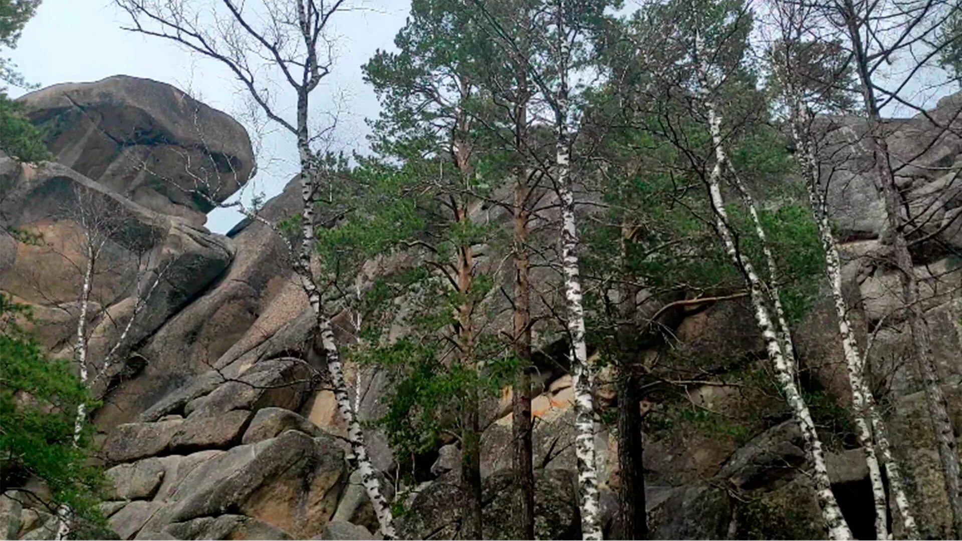 Ночью первый из колонны. Столбы Красноярск. Красноярские столбы фото. Красноярские столбы закат. Площадка 1 столб.