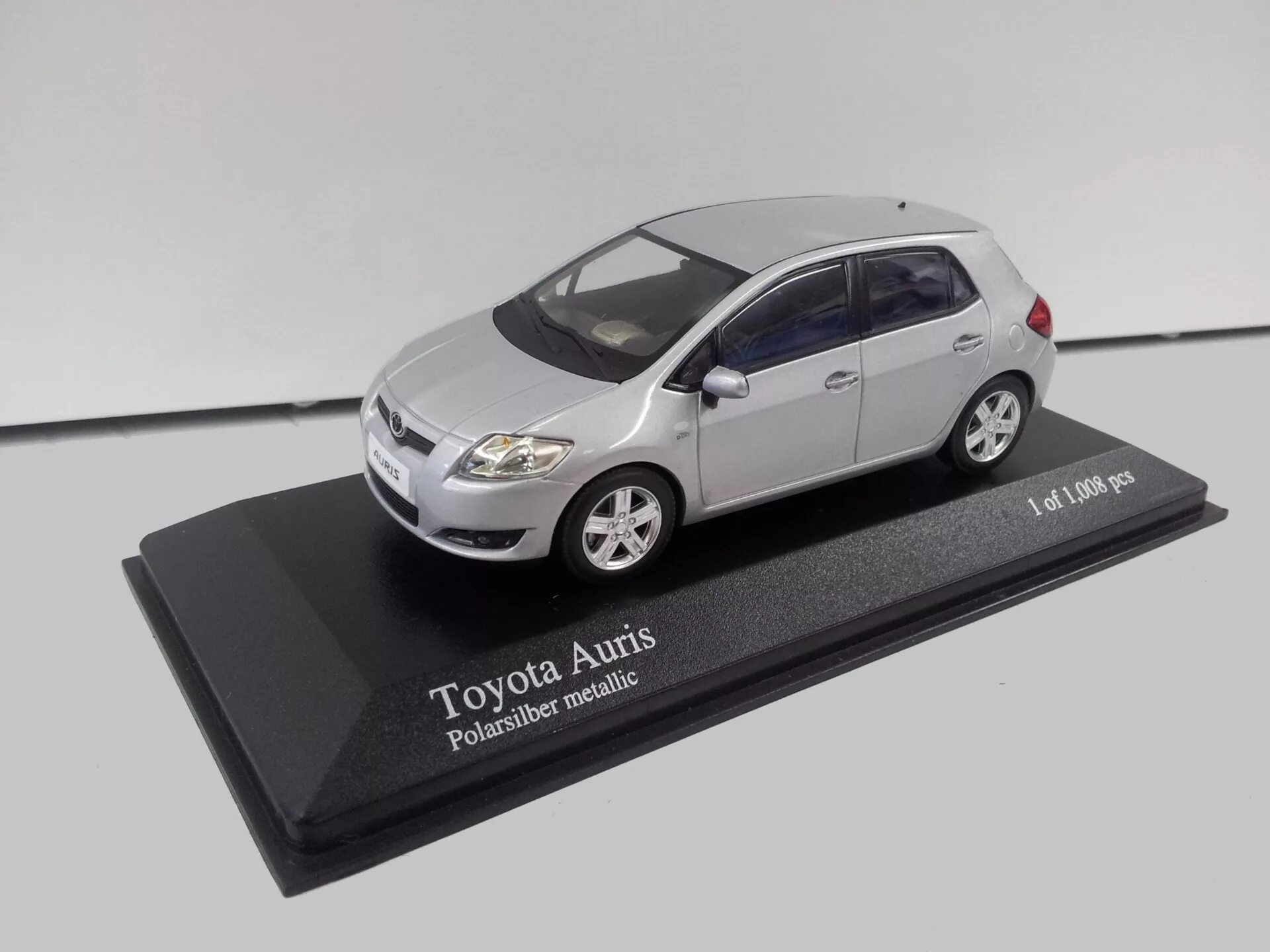 Тойота аурис модель 1 43. Toyota 1/43. Модель 1 43 Тойота Авенсис 2007. Модель Тойота Королла 1 43.