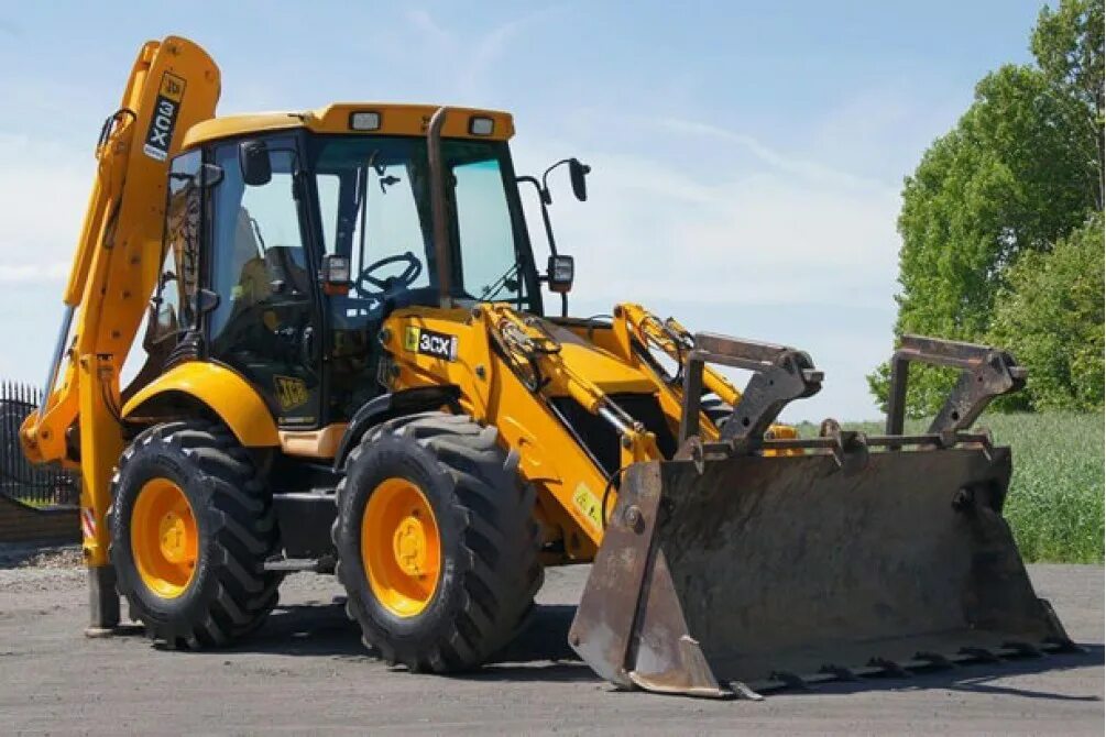 Трактор JCB 3cx. Экскаватор-погрузчик JCB 3cx. Погрузчик JCB 3cx. Трактор JCB 3cx super. Нанять экскаватор