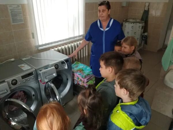 Прачечная в детском саду. Прачечная в доу. Стирка белья в детских садах. Стирка белья в детских садах. Прачечная в детском саду.