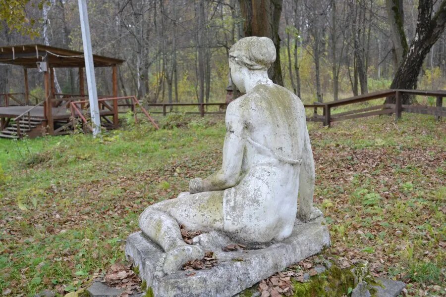 Онегин таруса. Серебряный век Таруса. Калужская область серебряный век. Отель серебряный век Таруса. Зайцевский парк в Тарусе.