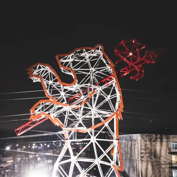 Опора лэп в виде медведя. Лэп в ярославле. Лэп медведь ярославль опора. Опора ярославль ярэнерго 110 кв медведь. Лэп медведь ярославль опора.