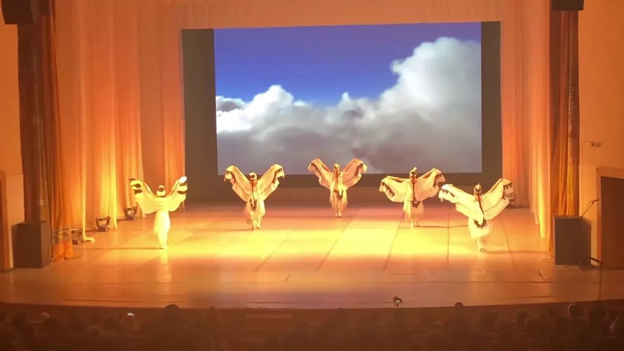 Танец дружба правую вперед