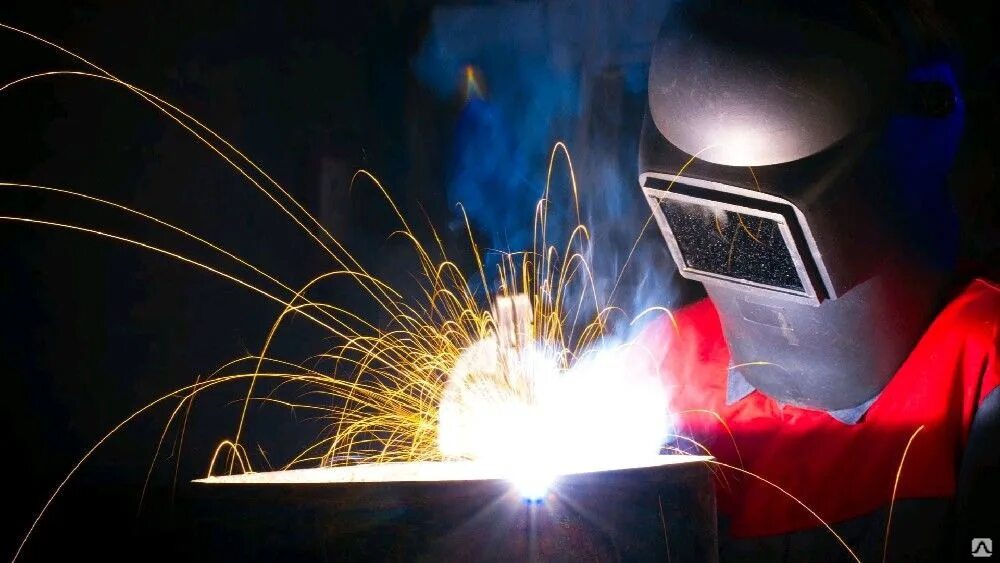 Сварщик. Сварка. Сварка. Сварка металлоконструкций. Metal welding.
