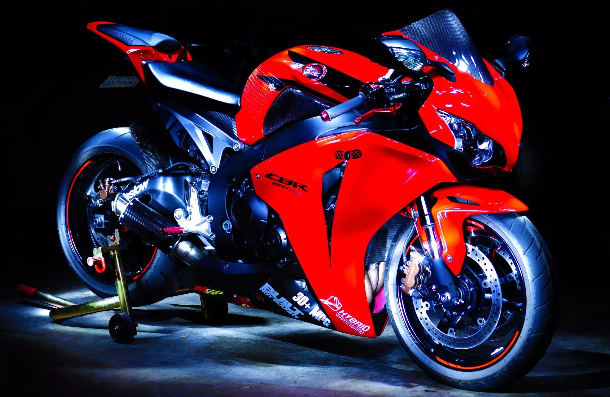 Красно белый мотоцикл. Honda cbr1000rr. Honda 1000rr Red. Мотоцикл Honda cbr1000rr красный. Sportbike Honda CBR 1000.