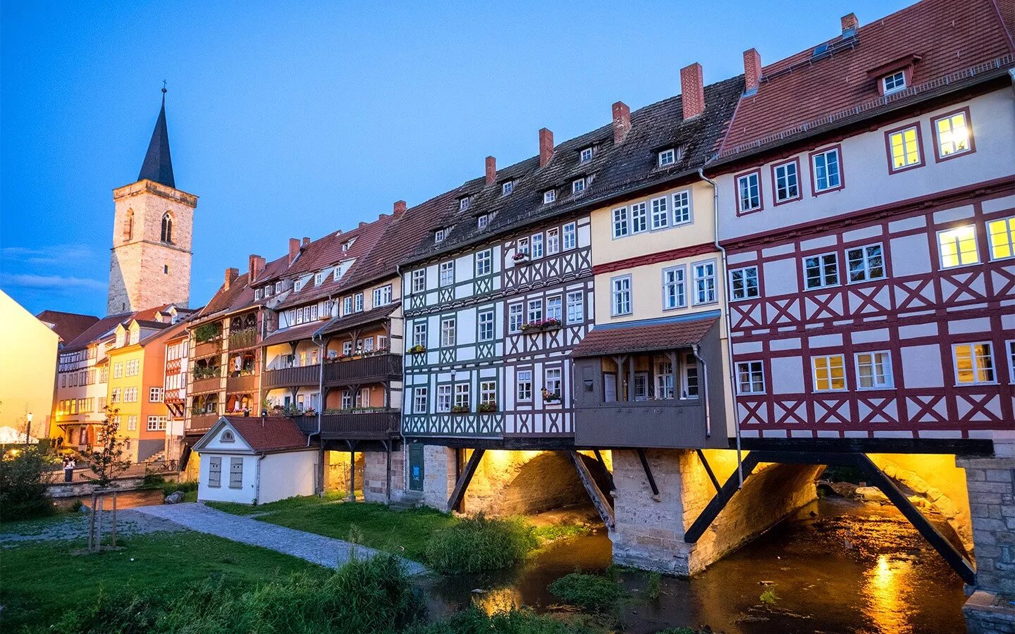 Weekend erfurt. Weekend erfurt. Кремербрюкке в эрфурте. Кампусниверситета эрфурт. Эрфурт, земля тюрингия.