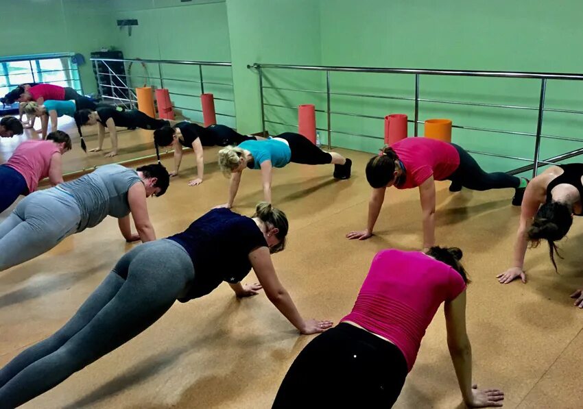 Лайф спорт орел. Лайф спорт орел. Спортлайф тренажеры в санкт-петербурге. Тренажер дверь для пожарных. Sport life спб.