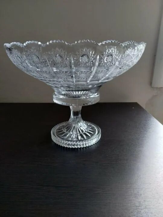 Напольная ваза с цветами. Ceramiche stella ваза виноград. Вазы хасавюрт. Красивые напольные вазы. Рынок посуды в москве.