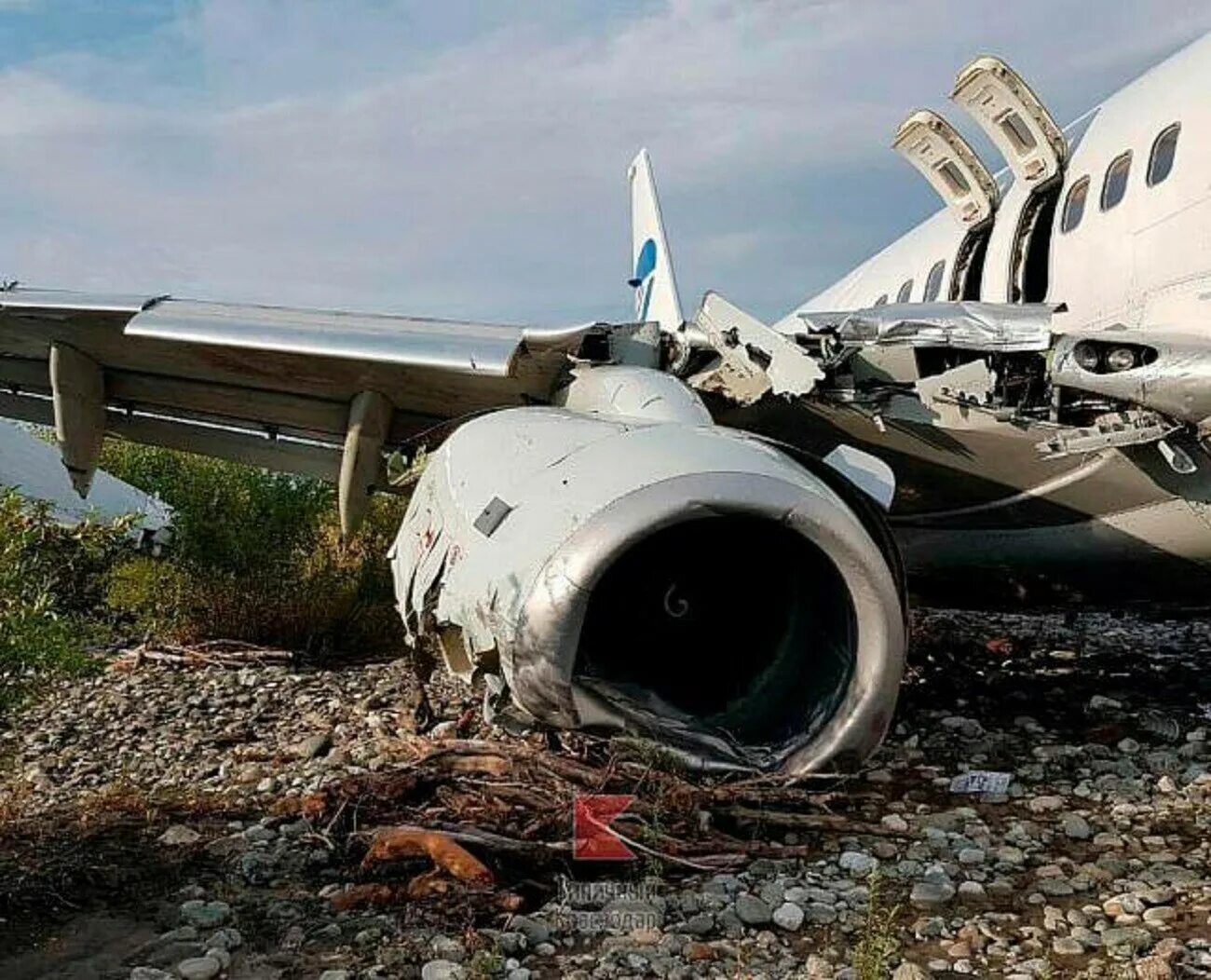 Про самолеты авиакатастрофы. Авария Boeing 737 в Сочи. Самолет UTAIR Сочи авария. Аварии и катастрофы на воздушном транспорте.