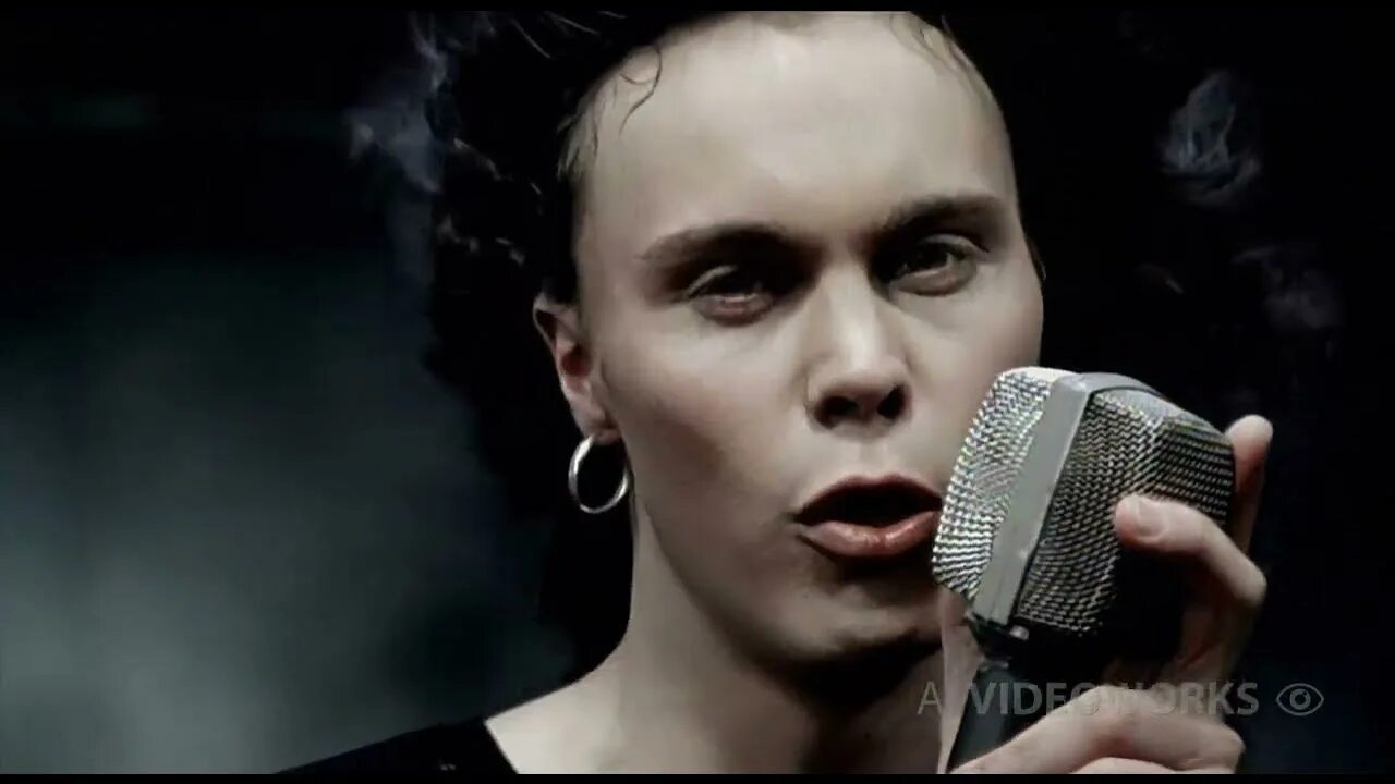 Wicked game fredrik ferrier. Ville valo Wicked game. Вилле Вало викед гейм. Вилле Вало Wicked game. Вилле Вало 2000 Wicked game.