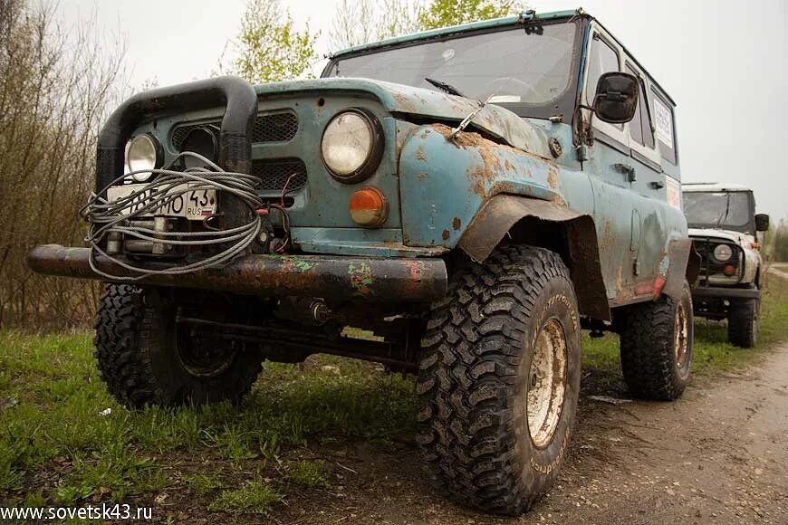 Нива 2121 бигфут. Кадиллак эскалейд монстр трак. Уаз на мостах газ 66. Независимый эксперт москвич караченцева. Рама уаз с мостами газ 66.