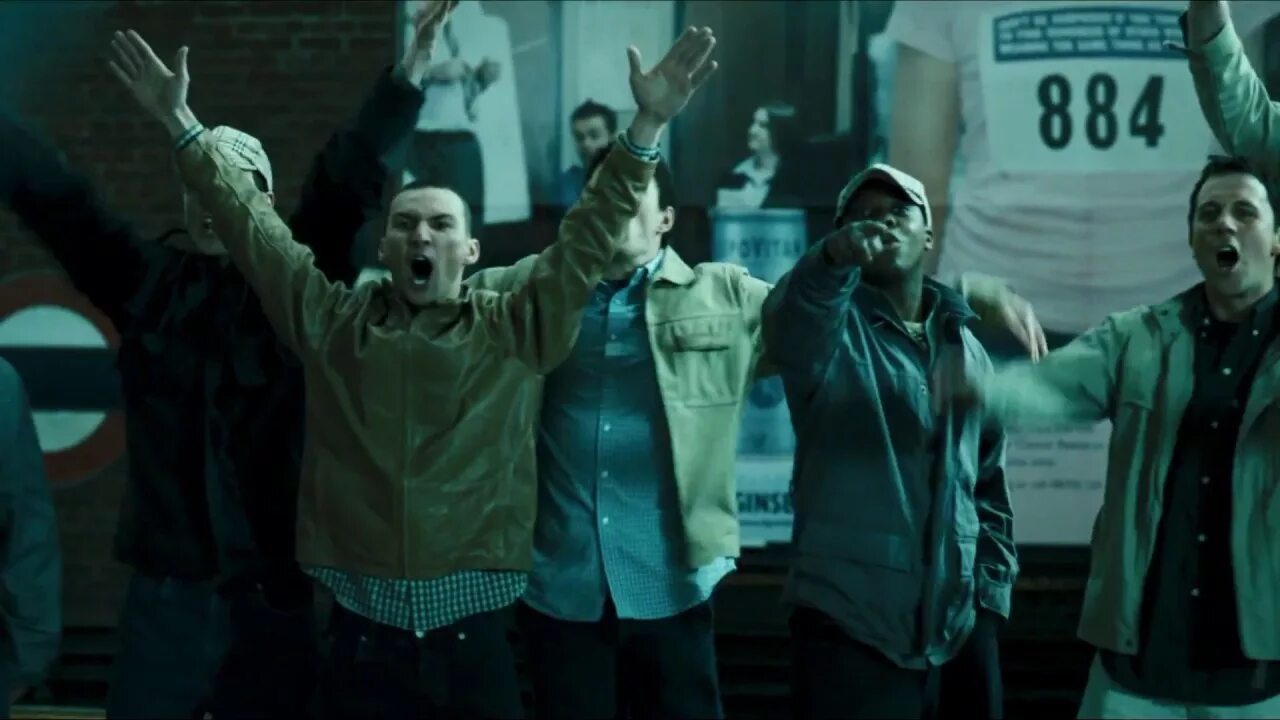 Хулиганы фильм 2005 драка. Элайджа вуд хулиганы зеленой улицы. Хулиганы 2005 пит. Элайджа вуд хулиганы. Зеленые драки.