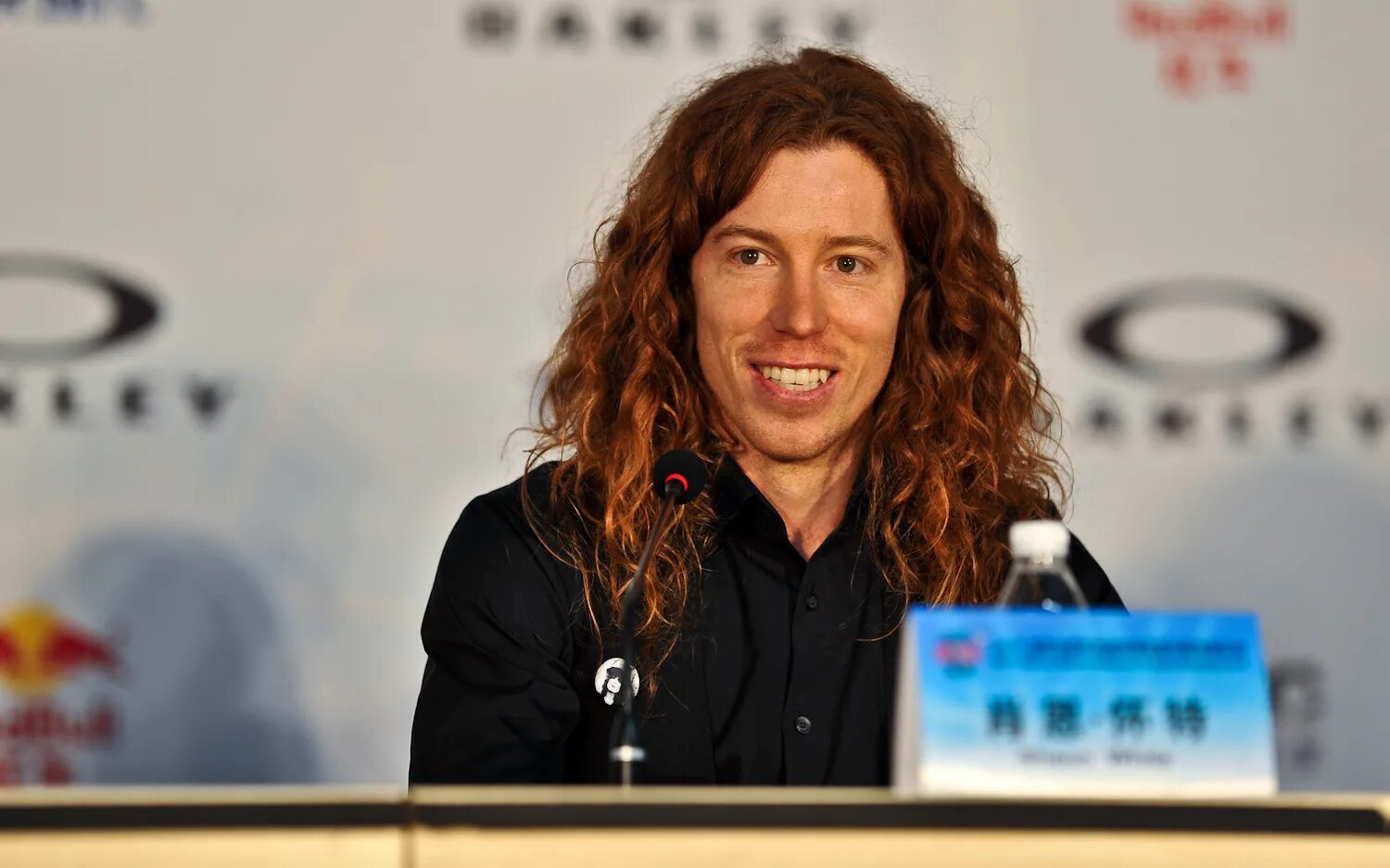 Shaun white. Девушки Шона Уайта. Роджер Уайт. Шон Уайт и его девушки. Шон Уайт в молодости.