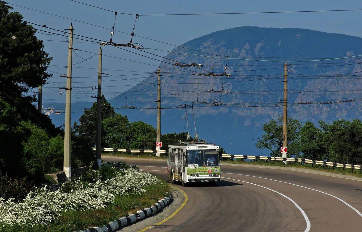 Троллейбусная линия Симферополь - Ялта - Алушта. Троллейбусная трасса «Симферополь – Алушта – Ялта». Троллейбусная линия Симферополь Ялта. Троллейбусная трасса Симферополь Ялта. Самая протяженная троллейбусная линия в крыму