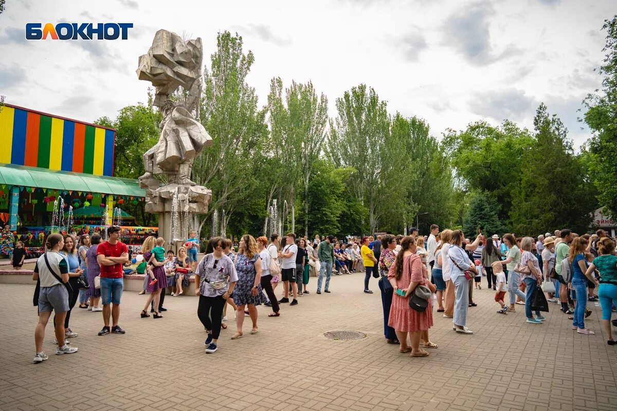 Парк победы волгодонск фото Фото: Колесо обозрения, аттракцион, Ростовская область, Волгодонск, парк культур