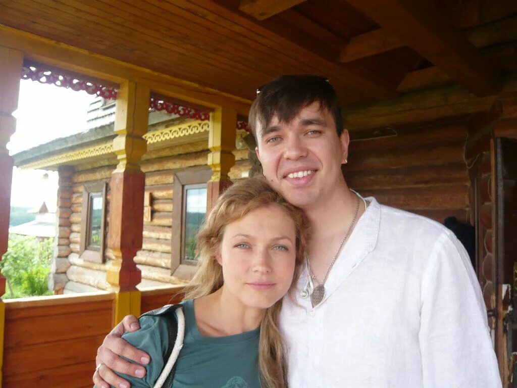 актриса эльвира болгова муж. болгова эльвира алексеевна муж. сокольский кирилл и болгова. эля болгова семья. эля болгова муж.