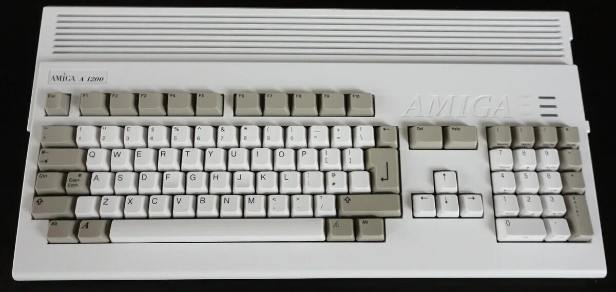 Amiga 1200 power. Amiga 1200. Amiga 1200 power. Коммодор амига. Amiga 1200.