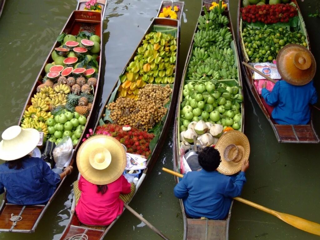 Бангкок вьетнам. Плавучий рынок Дамноен Садуак. Плавучий рынок в Бангкоке. Плавучий рынок в Тайланде. Тайланд Паттайя рынок.