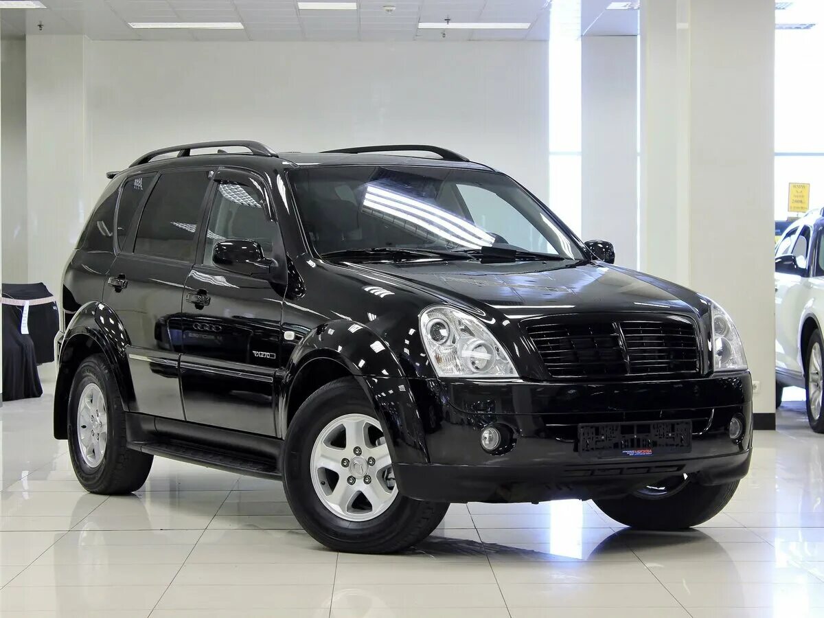 Куплю рекстон б у. SSANGYONG Rexton 2.2 at, 2022. SSANGYONG Rexton II 2010 года. Рекстон 2.7 дизель черный. Rexton 2 антихром.