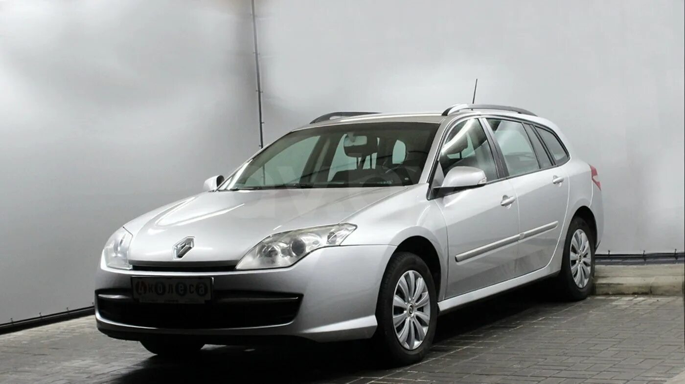 Renault белоруссии. Renault Laguna 2006 универсал. Renault Laguna 3 2010. Рено Лагуна 3 универсал. Рено Лагуна 3 универсал 1.5 дизель.