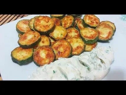 Кабачки с чесноком жареные морковь