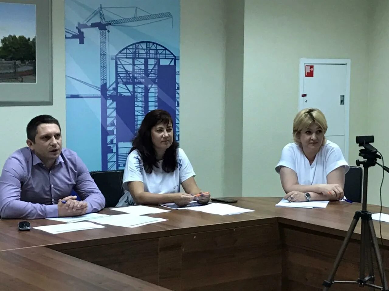 Вениамин иванович кондратьев и андрей алексеенко. Мысаков начальник департамента строительства краснодарского края. Неометрия строительная компания директор. Сайт департамента строительства краснодарского края. Глава города адлерского района.