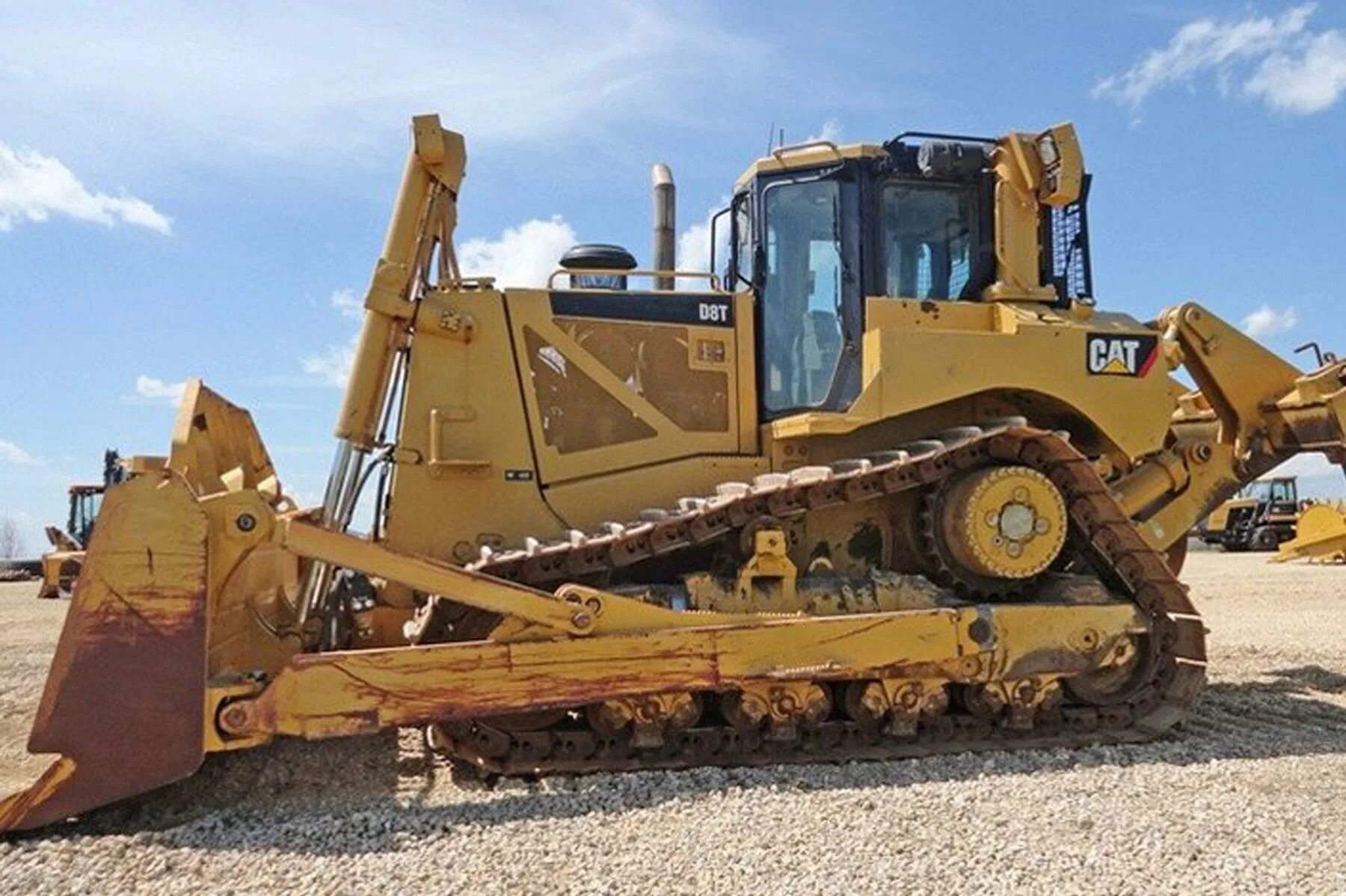 Бульдозер Cat d8. Бульдозер Caterpillar d9r. Caterpillar Бульдозеры d8. Гусеничный бульдозер Cat d8r.