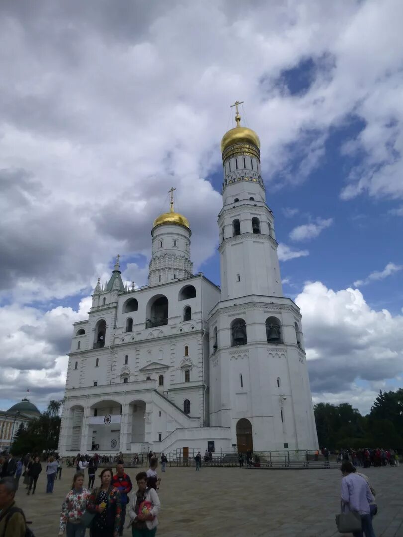 Колокольня ивана лествичника. Бон Фрязин . Колокольня «Ивана Великого». 1505 - 1508 Гг.. Храм колокольня Ивана Великого Бон Фрязин. Колокольня Ивана Великого 1505 1508.