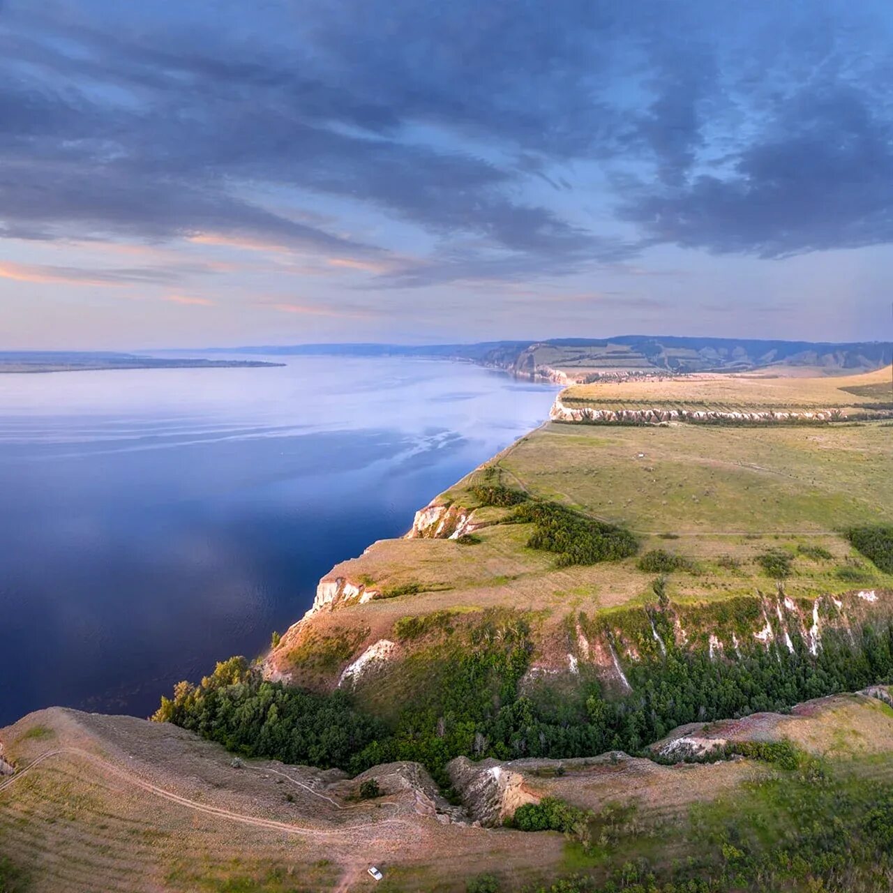 Село нижняя волга. Черный яр астраханская область. Утес синее лбище. Поветлужье. Берег плезиозавров саратовская область.